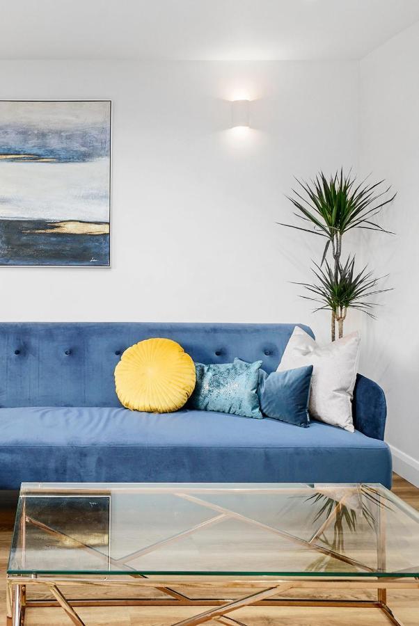 Modern Bungalow In Maidstone Sleeps 5 With Free Parking Extérieur photo