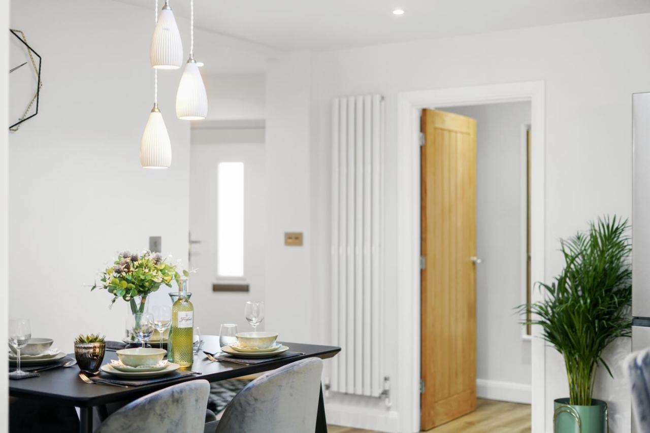 Modern Bungalow In Maidstone Sleeps 5 With Free Parking Extérieur photo