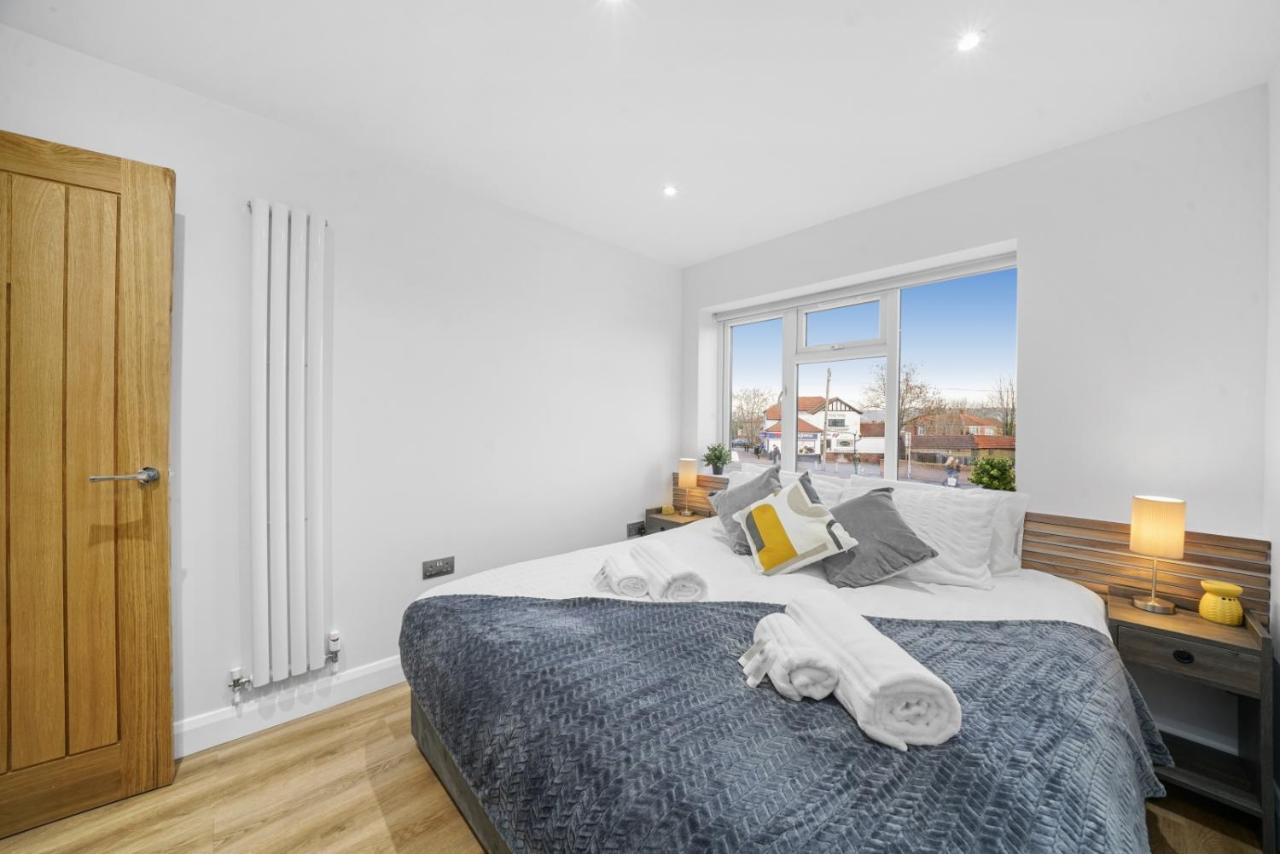 Modern Bungalow In Maidstone Sleeps 5 With Free Parking Extérieur photo